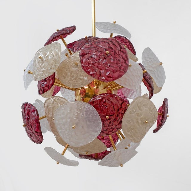 Sputnik Murano Glass Chandelier in Cherry Red, White and Champagne with Brass Structure, 2000 For Sale - Image 4 of 12