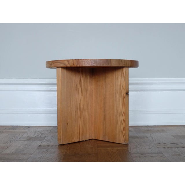 This model 'Lovö' table was designed by Axel-Einar Hjorth and manufactured by Nordiska Kompaniet in 1932. I have official...