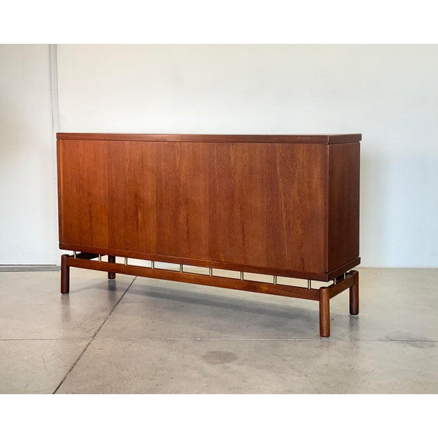 1950s Teak Sideboard by Ilmari Tapiovaara for Permanente Mobili Cantù, 1950s For Sale - Image 5 of 18