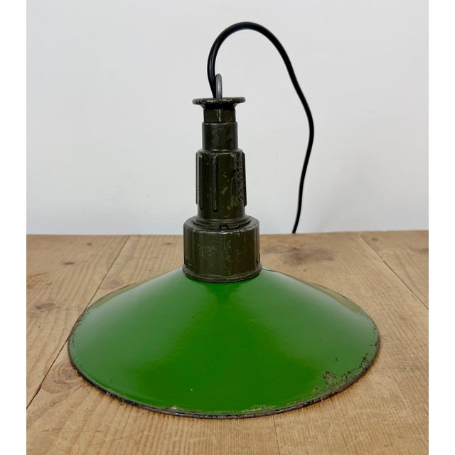 Industrial Green Enamel Military Pendant Lamp with Cast Aluminium Top, 1960s For Sale - Image 14 of 18