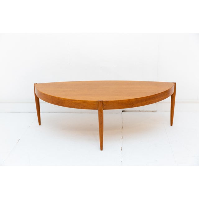 Capri Coffee Table attributed to Johannes Andersen For Sale - Image 5 of 5