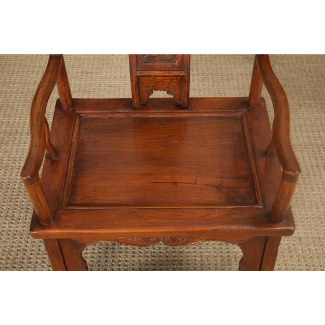 Wood Pair of Qing Dynasty Chinese Horseshoe-Back Armchairs in Carved Elmwood For Sale - Image 7 of 18