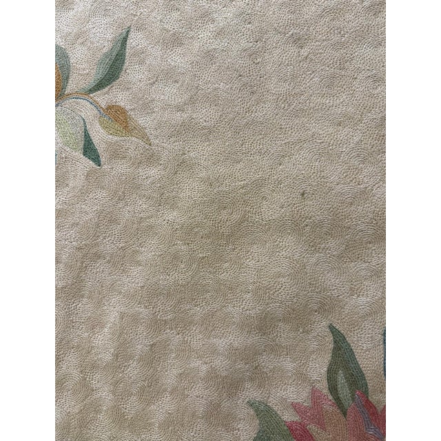 1920s Antique Ivory Floral Medallion India Agra Textile Chain Stitch Gallery Rug For Sale - Image 13 of 15