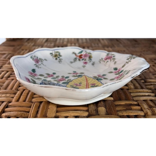 1960s Tobacco Leaf Porcelain Catchall For Sale - Image 5 of 7