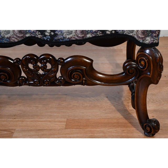1900s Antique French Louis XV Carved Walnut Bench / New Upholstery For Sale - Image 6 of 14