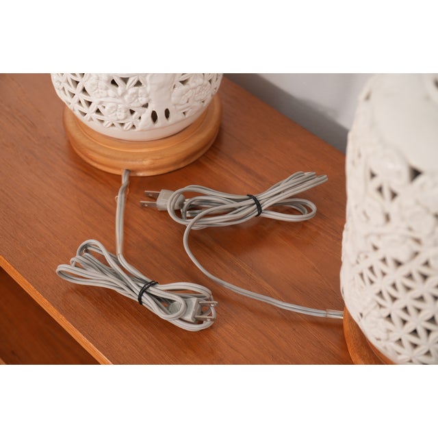 Wood Mid 20th Century Pair Blanc De Chine Porcelain Table Lamps Hollywood Regency - Japan For Sale - Image 7 of 8