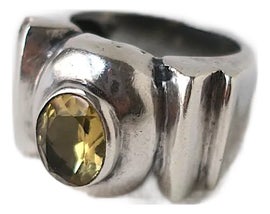 Example of Canary Yellow Rings