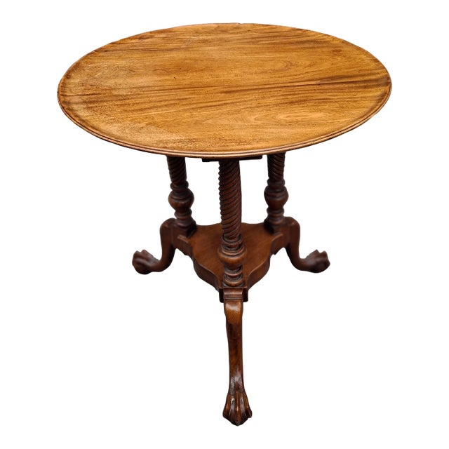 Early 20th Century Chippendale Style Mahogany Round Tea Table For Sale