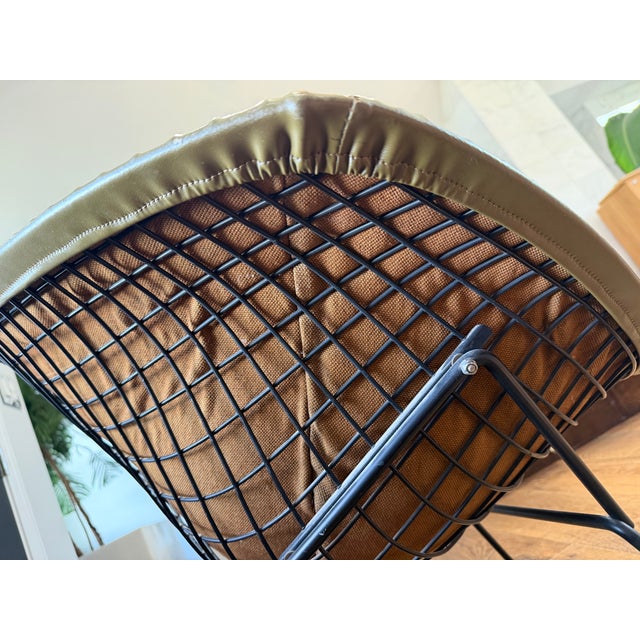 Olive Mid Century Modern Original Vintage Knoll Diamond Chair by Harry Bertoia With Olive Leather Cover For Sale - Image 8 of 12