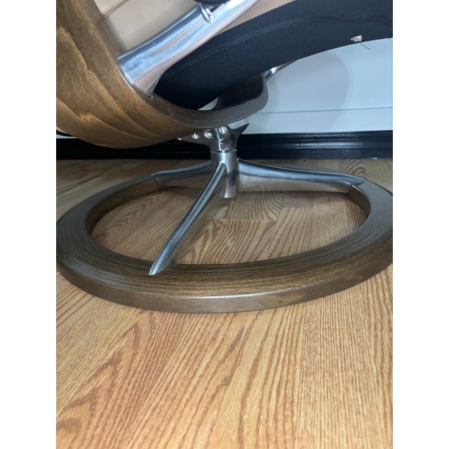 Ekornes Stressless 2017 Recliner/Ottoman (Norwegian Luxury)” Medium Size For Sale - Image 10 of 12