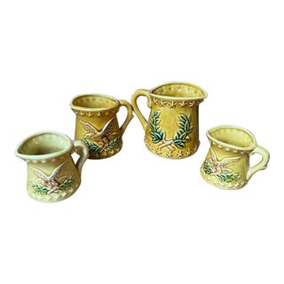 1970s Set of 4 Ceramic Americana Measuring Cups With Eagle Accents For Sale