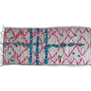Boucherouite Moroccan Berber Rug - 9′9″ × 4′4″ For Sale