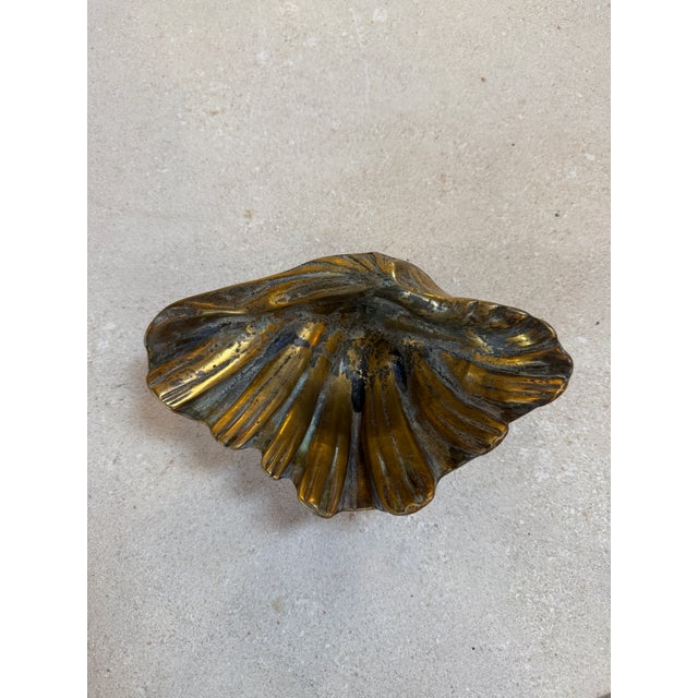 Vintage Brass Shell Dish / Scallop Shell Catchall Bowl For Sale In Los Angeles - Image 6 of 7