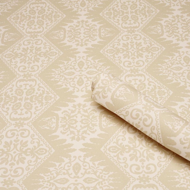 Schumacher Schumacher Berkeley Wallpaper In Wheat For Sale - Image 4 of 5