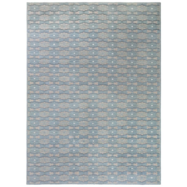 Light Gray Geometry Meets Modern Elegance: Rug "Misty" by Doris Leslie Blau For Sale