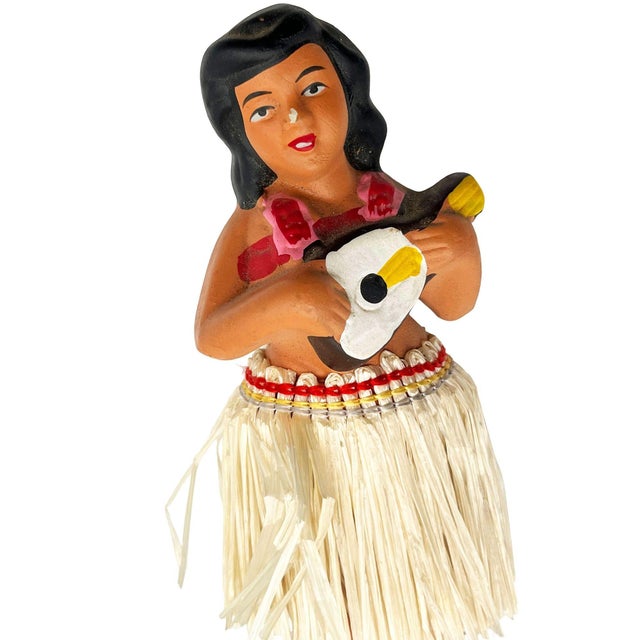 Mid 20th Century Ceramic Hawaii Hula Girl Dancing Ukulele Player Bobble Doll For Sale In Los Angeles - Image 6 of 7