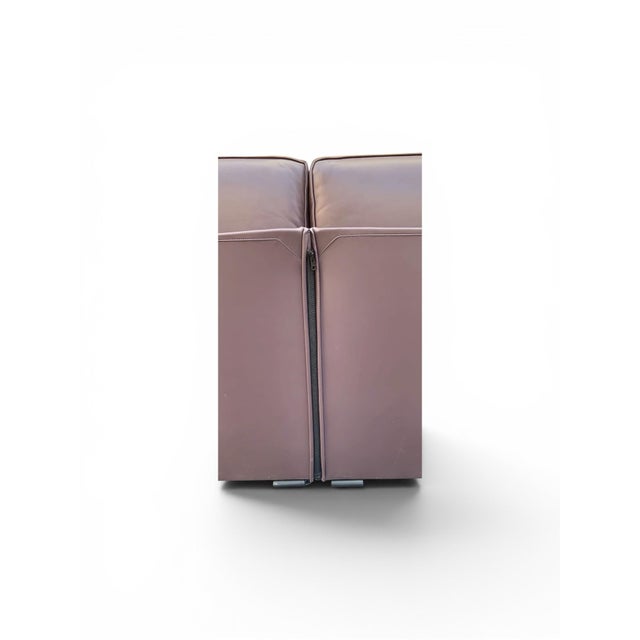 MCM 405 Duc Sofa by Mario Bellini for Cassina in Plum Leather For Sale In Chicago - Image 6 of 7