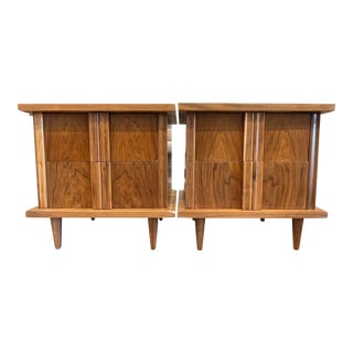 Pair of Mid-Century Modern Nightstands by American of Martinsville For Sale