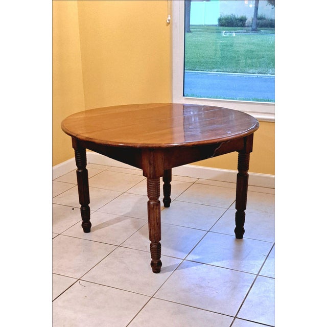 Antique Round Mahogany Dining Table, 42” Turned Legs, Farmhouse Style For Sale - Image 4 of 10