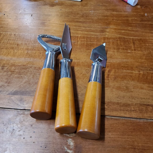 Vintage Mid Century Modern Lyman Metal Products measure 9 inches for the lemon twist knife. This set is big and handsome...