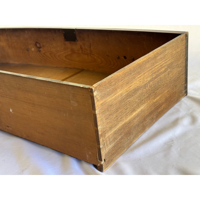 Early 19th Century George III English Bow Front Mahogany Chest on Stand For Sale - Image 14 of 18