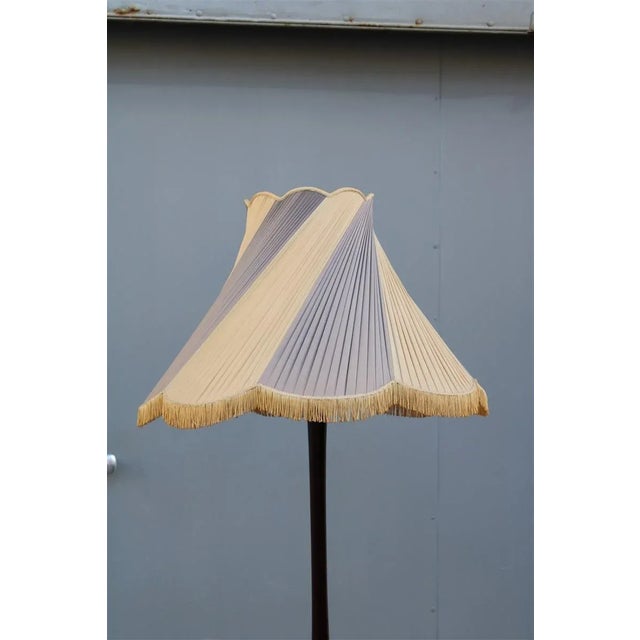Italian Mahogany and Brass Pedestal Floor Lamp, 1950s For Sale - Image 10 of 11