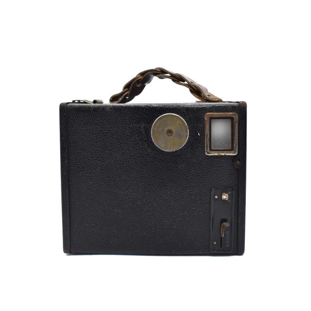 Early 20th Century Antique Art Deco Agfa Ansco B2 Shur-Shot Box Camera With Braided Leather Handle For Sale - Image 5 of 8