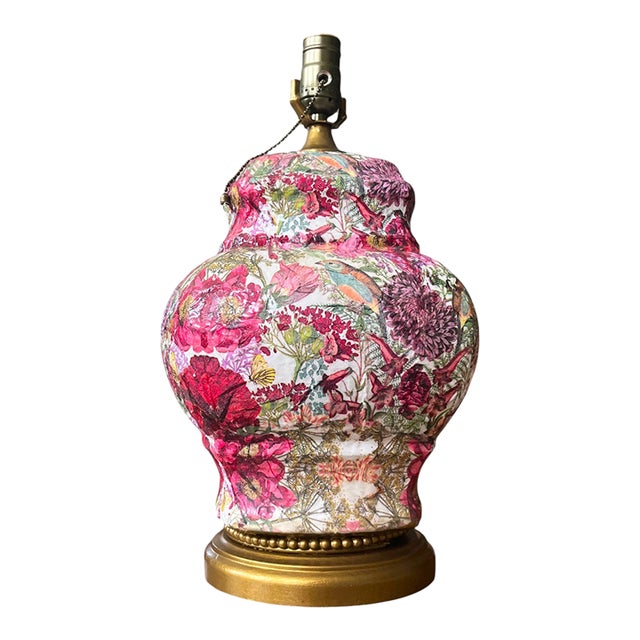 English Regency/Victorian Fuchsia Chinoiserie Floral Decoupage Ceramic Temple Jar Table Lamp For Sale