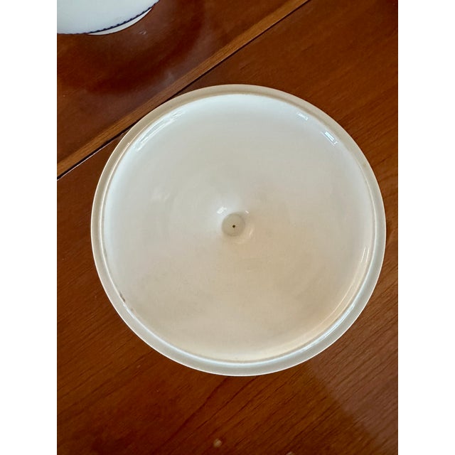 White 1960's McM, Lisette by Thomas, Germany, Round Covered Vegetable Dish, Terrine For Sale - Image 8 of 15