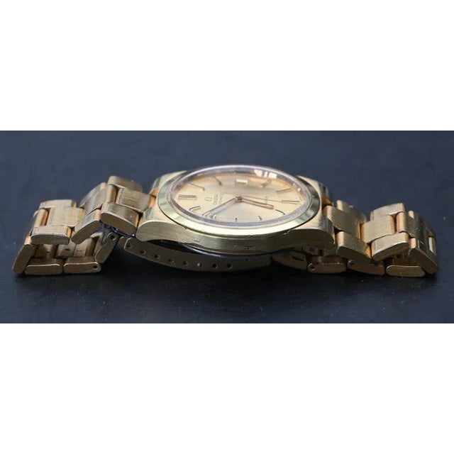 Vintage Genève Bracelet Watch from Omega For Sale - Image 3 of 10