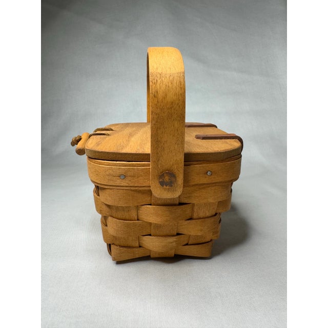 1990s Arts & Crafts Longaberger Handwoven Lidded Basket For Sale - Image 5 of 12