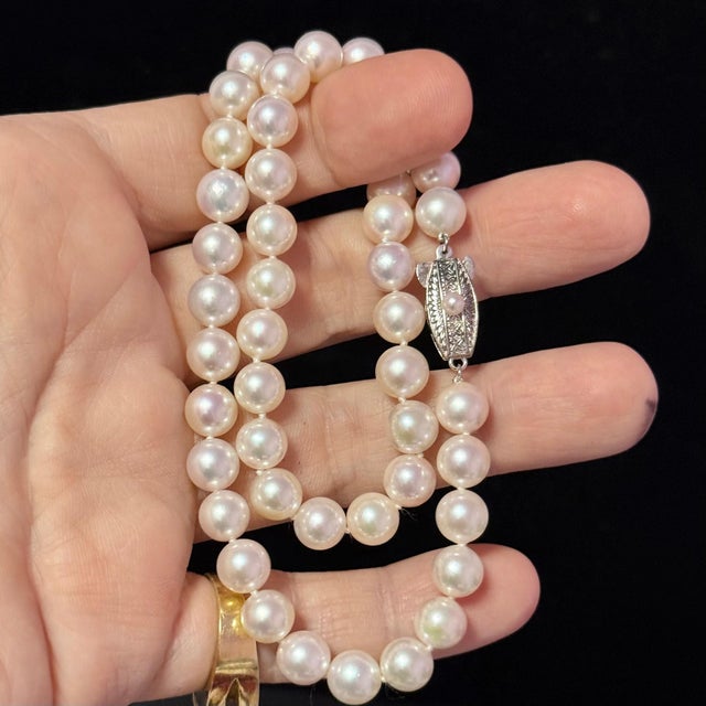 1990s Mikimoto Akoya Pearl Necklace 17" Sterling Silver 8 - 8.5 mm Estate For Sale - Image 11 of 11