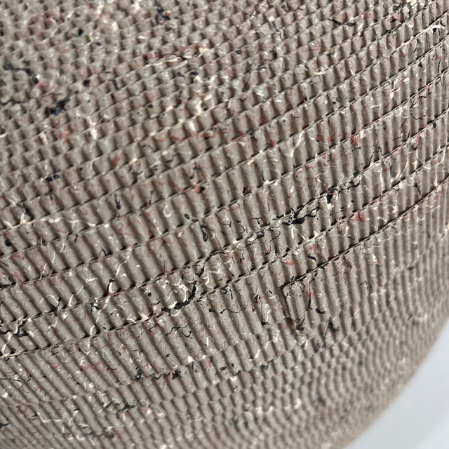 1980’s Postmodern Corrugated Cardboard Vase, Flute Chicago For Sale - Image 4 of 8