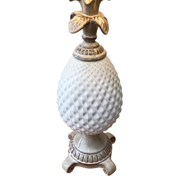 Mid 20th Century Mid-Century Modern White Ceramic Pineapple Pedestal Lamp - Single For Sale - Image 4 of 10