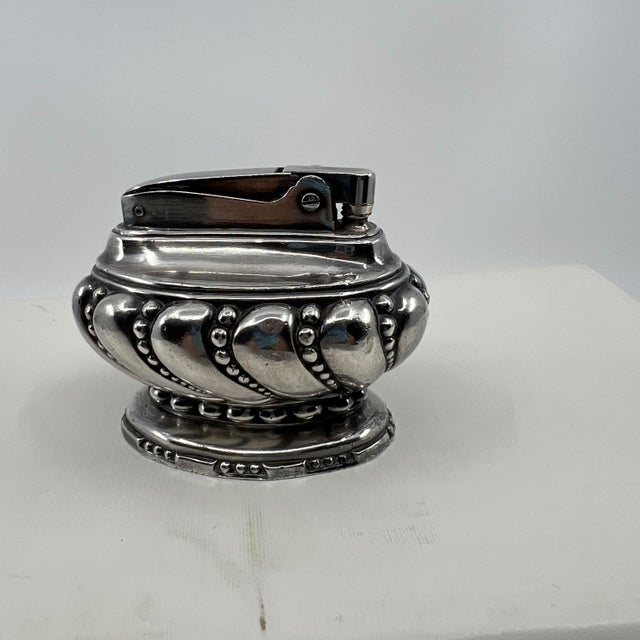 Metal Mid-Century American Silver Plate Art Deco Crown Table Lighter by Ronson For Sale - Image 7 of 12