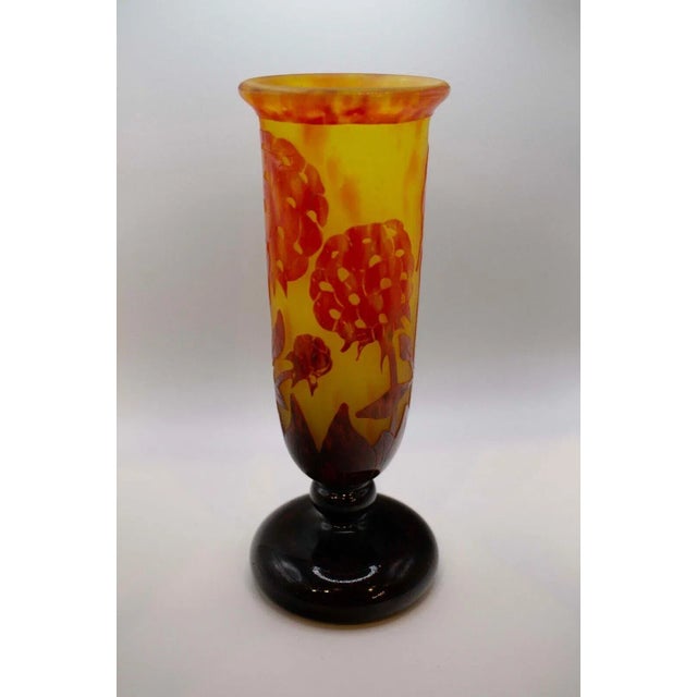 1920s Le Verre Francais Pivoines Art Nouveau Acid Etched Cameo Glass Floral Vase For Sale In Detroit - Image 6 of 11