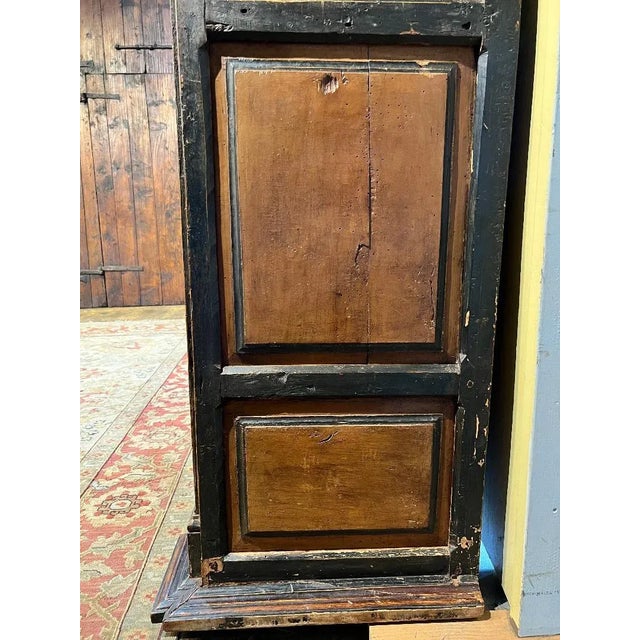 Walnut Armoire - 17th Century Northern Italian Armoire A' 4 Portes For Sale - Image 9 of 13