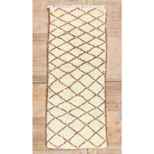 Vintage Azilal Moroccan Rug, 02'05 X 05'10 For Sale - Image 10 of 10