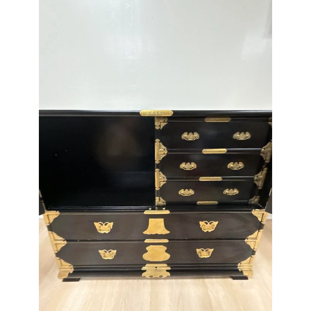 Mid-Century Japanese Isho-Tansu Chest in Black Lacquer With Gilt Brass Hardware – Kiri Wood For Sale - Image 4 of 10