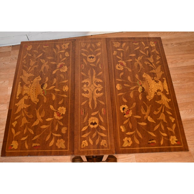English 1900s Antique English Mahogany Dutch Marquetry Pembroke Drop Leaf Side End Table For Sale - Image 3 of 14