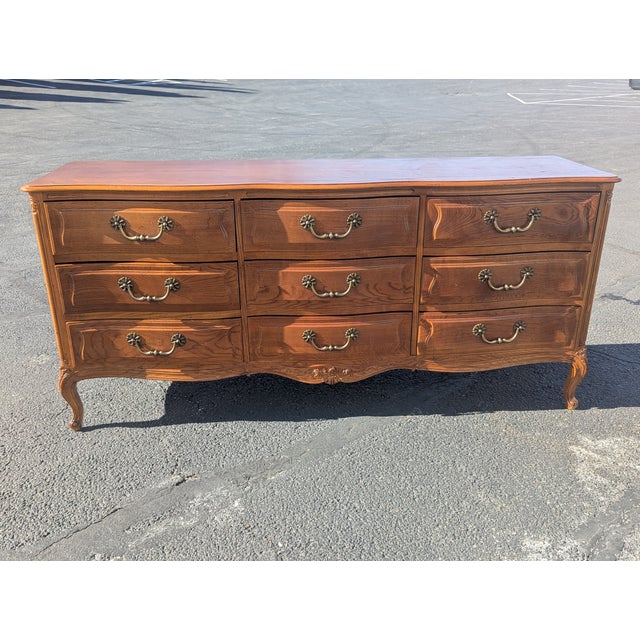 1960s Henredon French Provincial 9-Drawer Dresser For Sale - Image 18 of 18