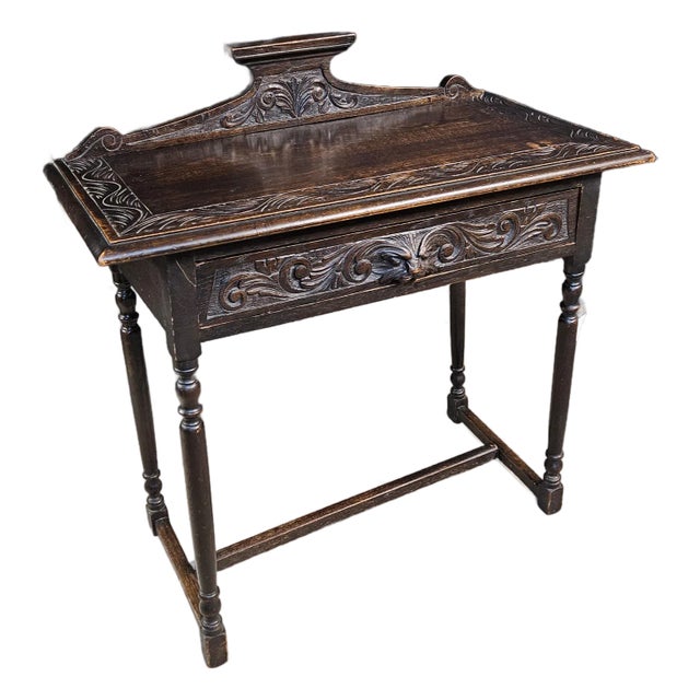 Late 19th Century English Oak Carved Table With Turned Legs and Stretcher Base For Sale