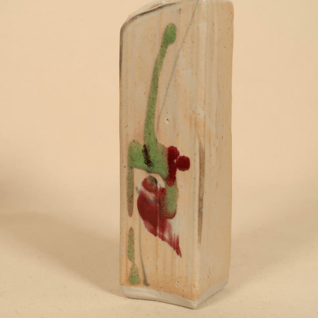 20thC Handmade Sculptural Rectangular Ceramic Bud Vase With Abstract Floral Glaze, Mid Century Modern Organic Form For Sale In Tulsa - Image 6 of 15