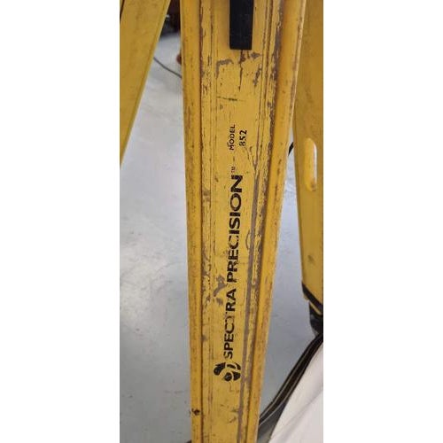 English Floor Lamp in Metal, 1960s For Sale - Image 5 of 12