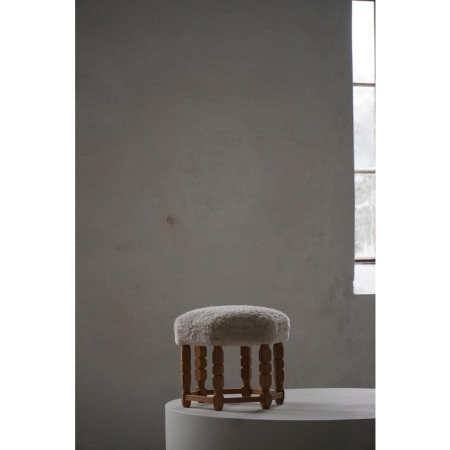 Mid-Century Modern Danish Hexagonal Oak Stool with Lambswool Upholstery, 1950s For Sale - Image 3 of 13