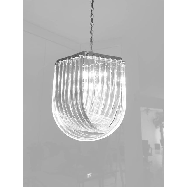 Hollywood Regency Vintage Lucite Ribbon Loop Lucite Chandelier 1970’s For Sale - Image 3 of 12