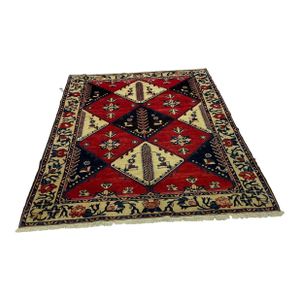 1990s Old Persian Bakhtiari Area Rug 5'6" X 6'9"