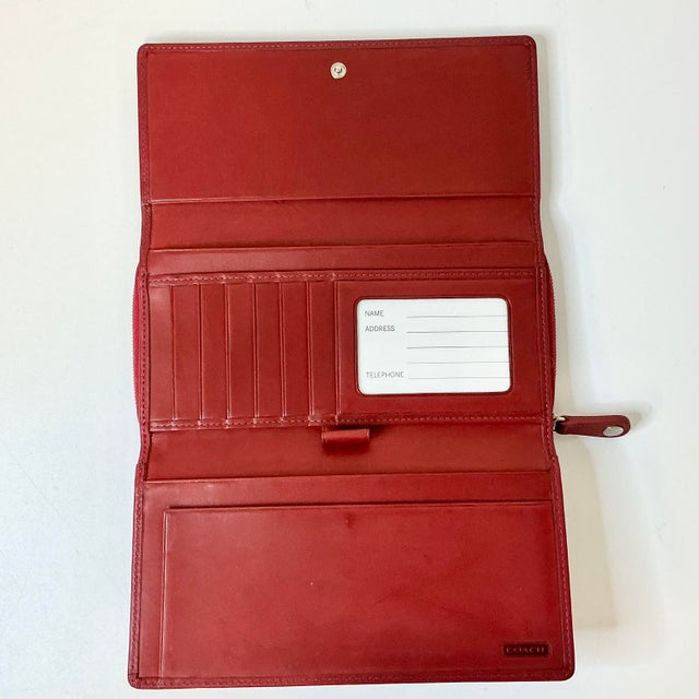 1996 Vintage Boho Chic Coach Red Leather Tri-Fold Checkbook, Cards & Coins Wallet For Sale - Image 6 of 12