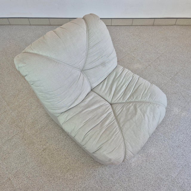 Vintage Italian Lounge Chair in Off-White Upholstery, 1970s For Sale - Image 11 of 12