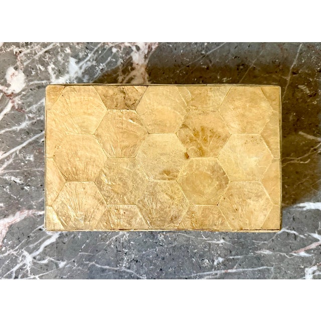Vintage 1980’s Palm Beach Regency Tessellated Hexagon Capiz Shell Trinket, Jewelry Box With Brass Trim, ‘Maitland-Smith Style’ For Sale - Image 11 of 12